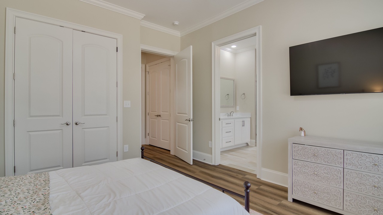 Photo of Bedroom in Appling