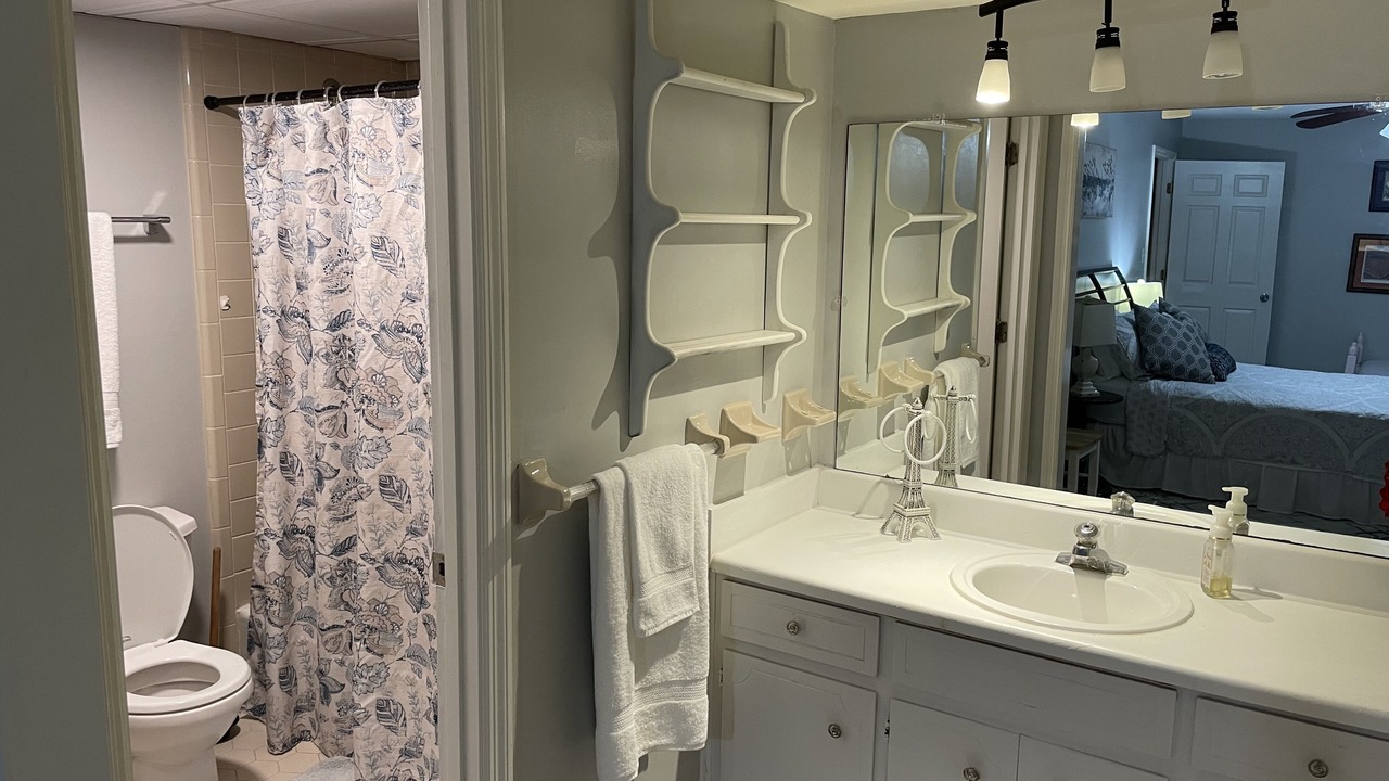 Photo of Bathroom in Martinez