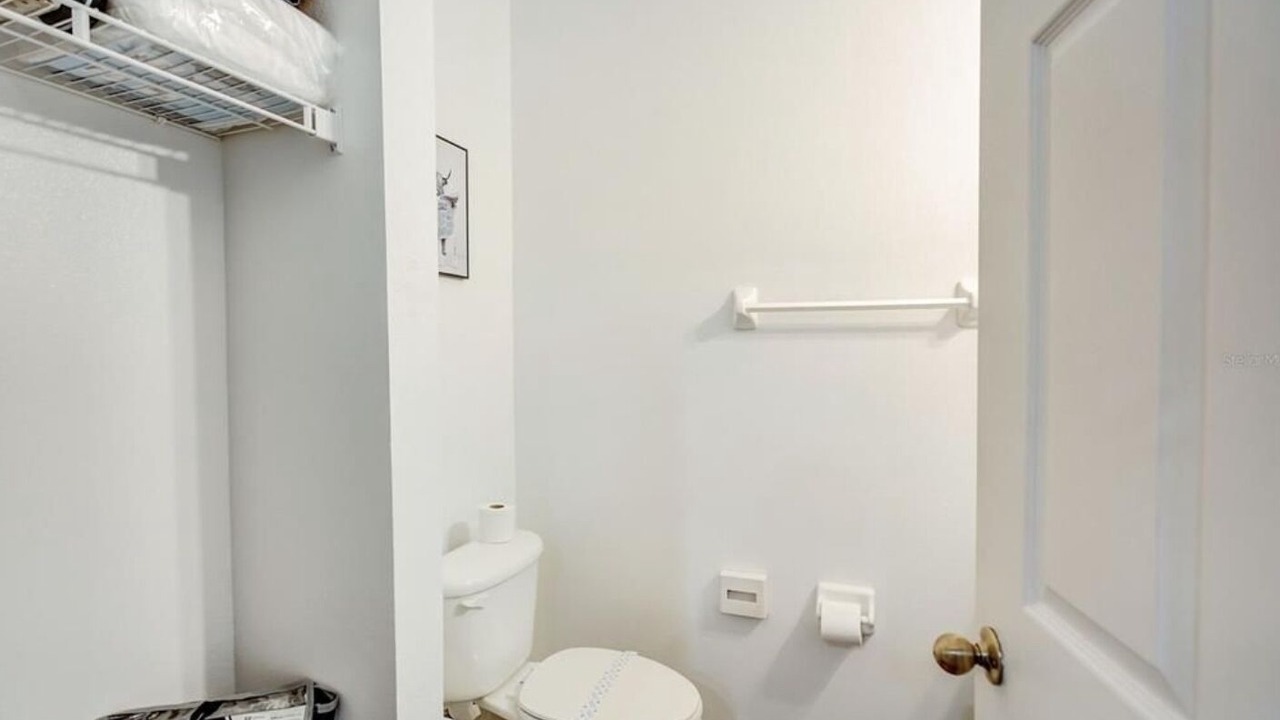 Photo of Bathroom in Seasons