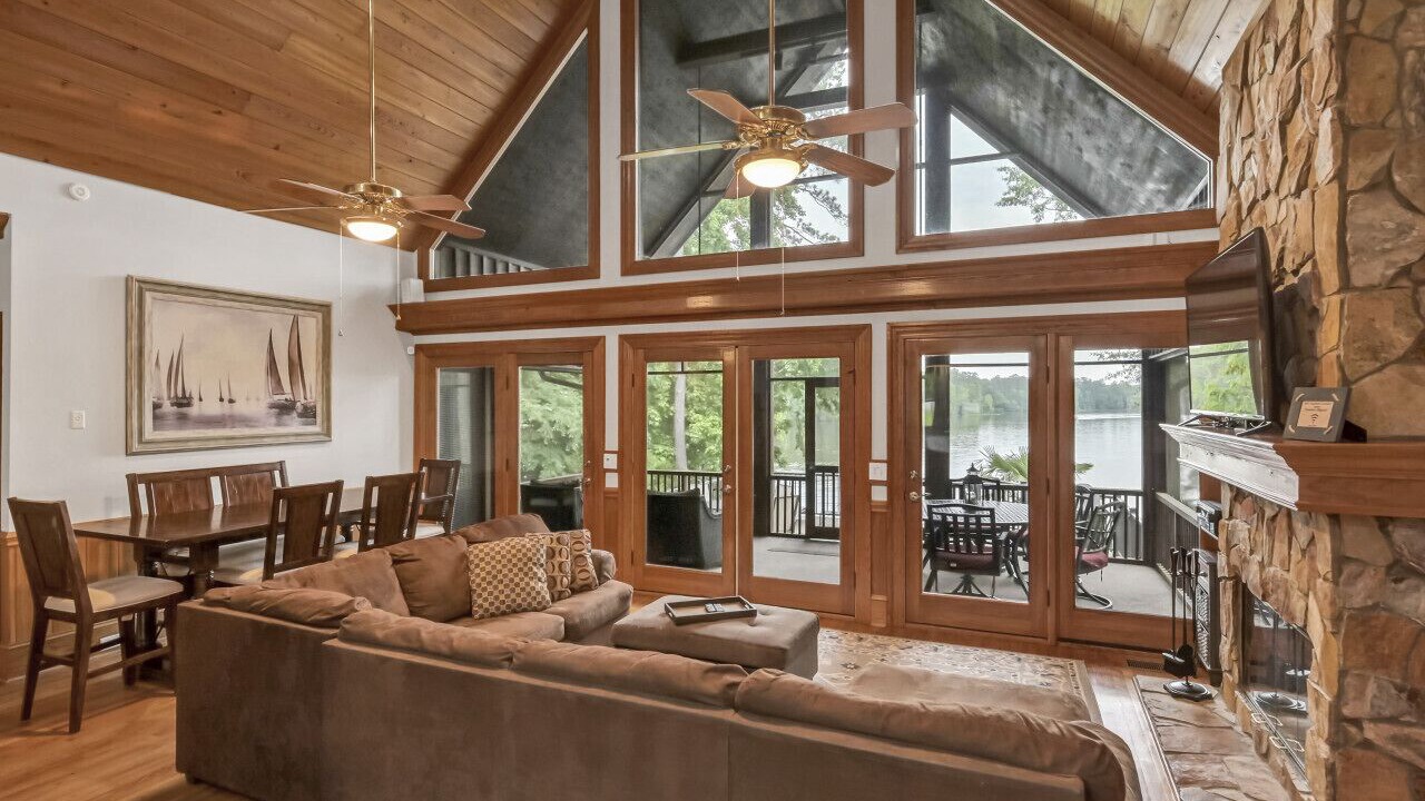 Photo of Livingroom in Chapin