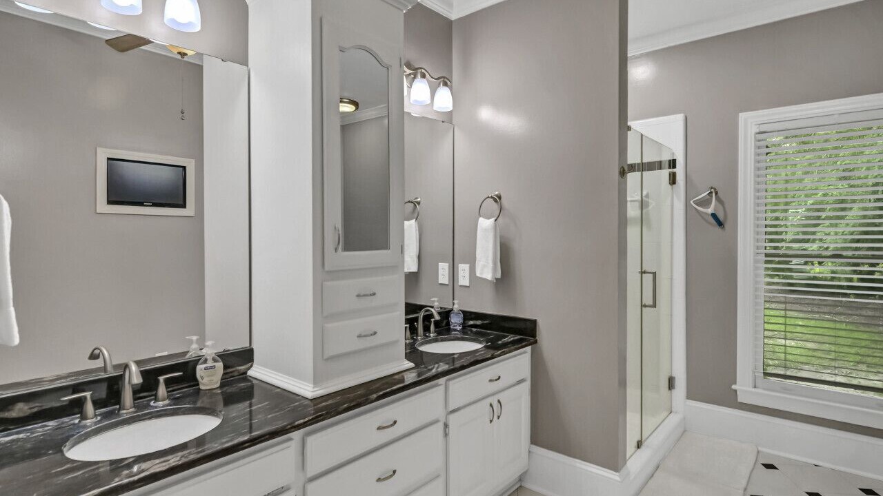 Photo of Bathroom in Chapin
