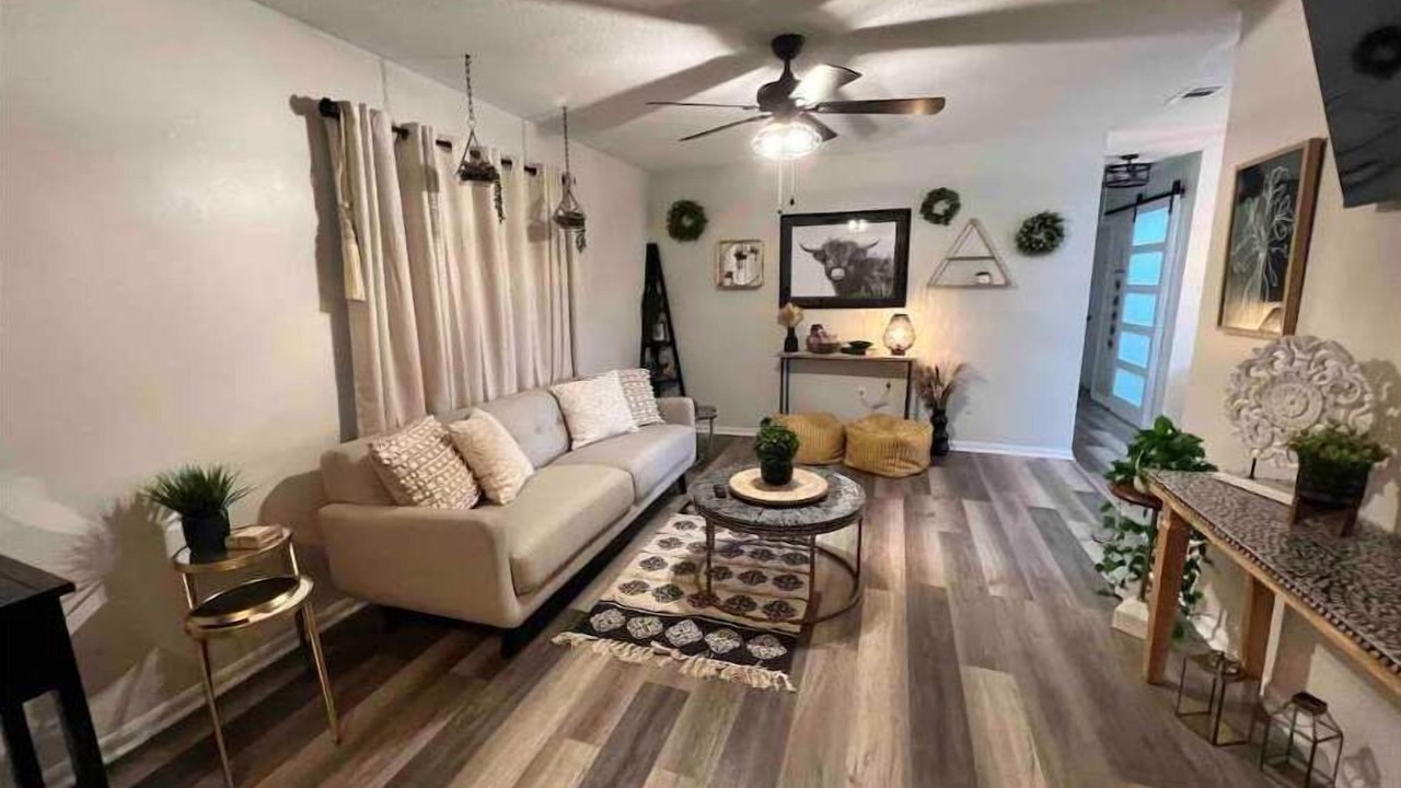 Photo of Livingroom in Pooler