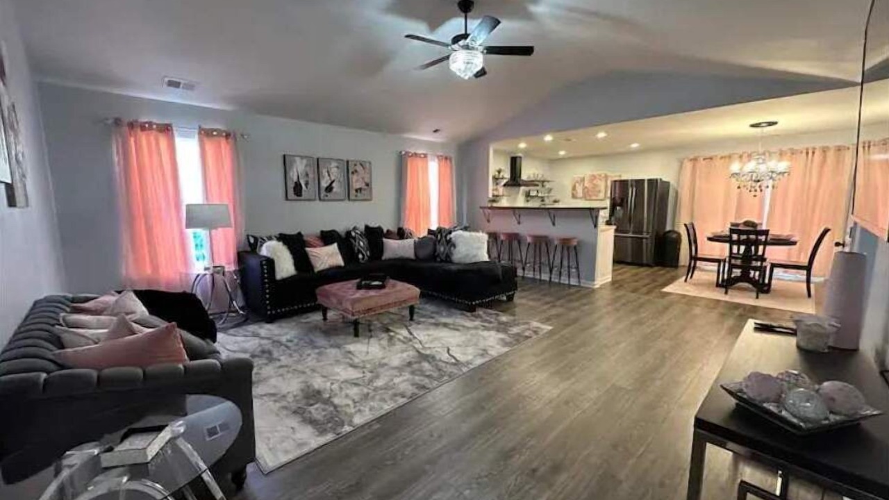 Photo of Livingroom in Port Wentworth