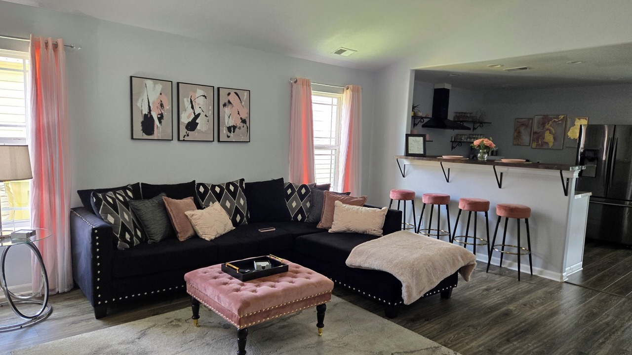 Photo of Livingroom in Port Wentworth