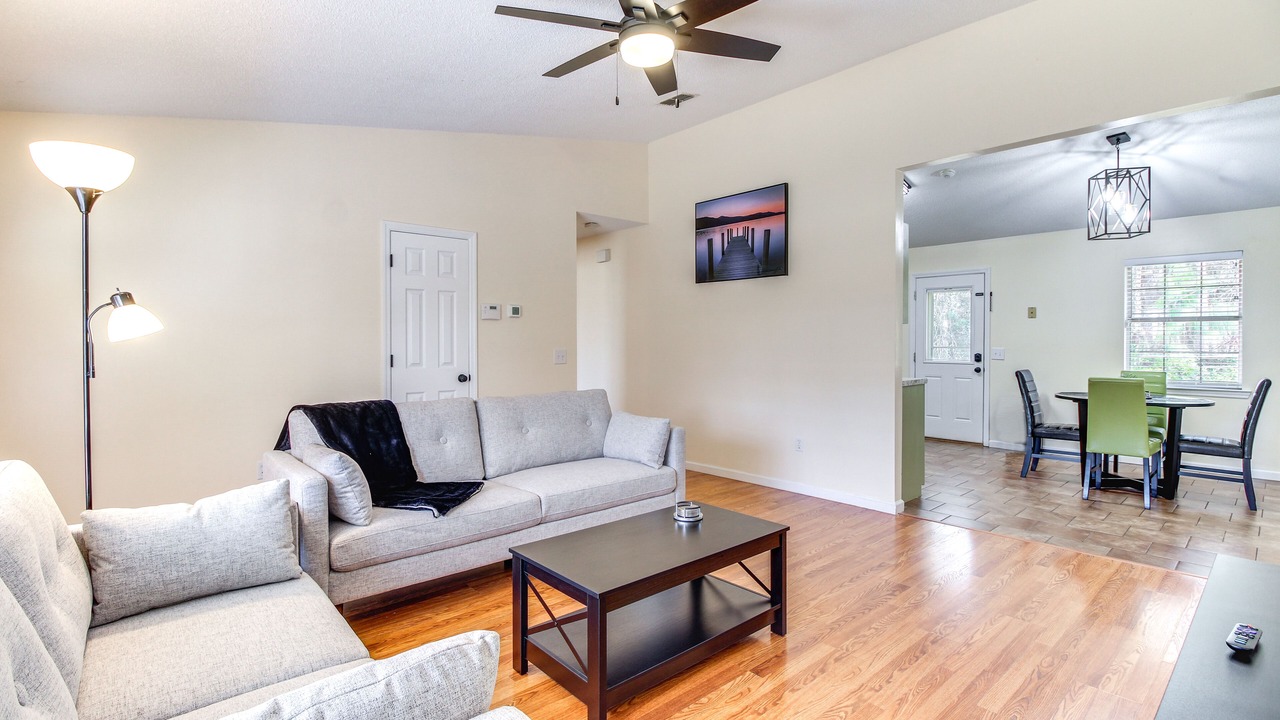 Photo of Livingroom in Hinesville