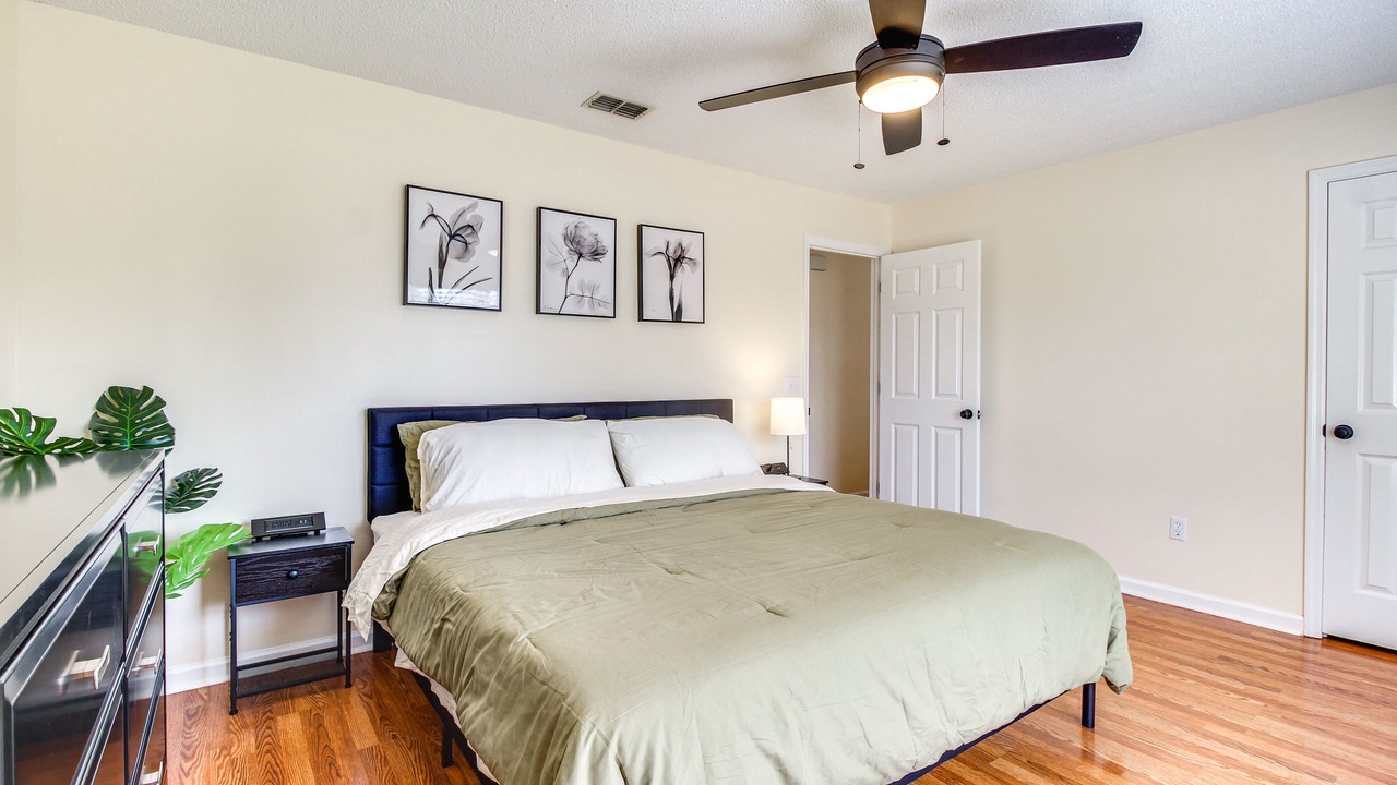 Photo of Bedroom in Hinesville