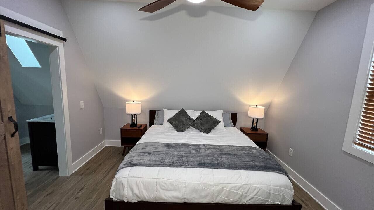 Photo of Bedroom in Seneca