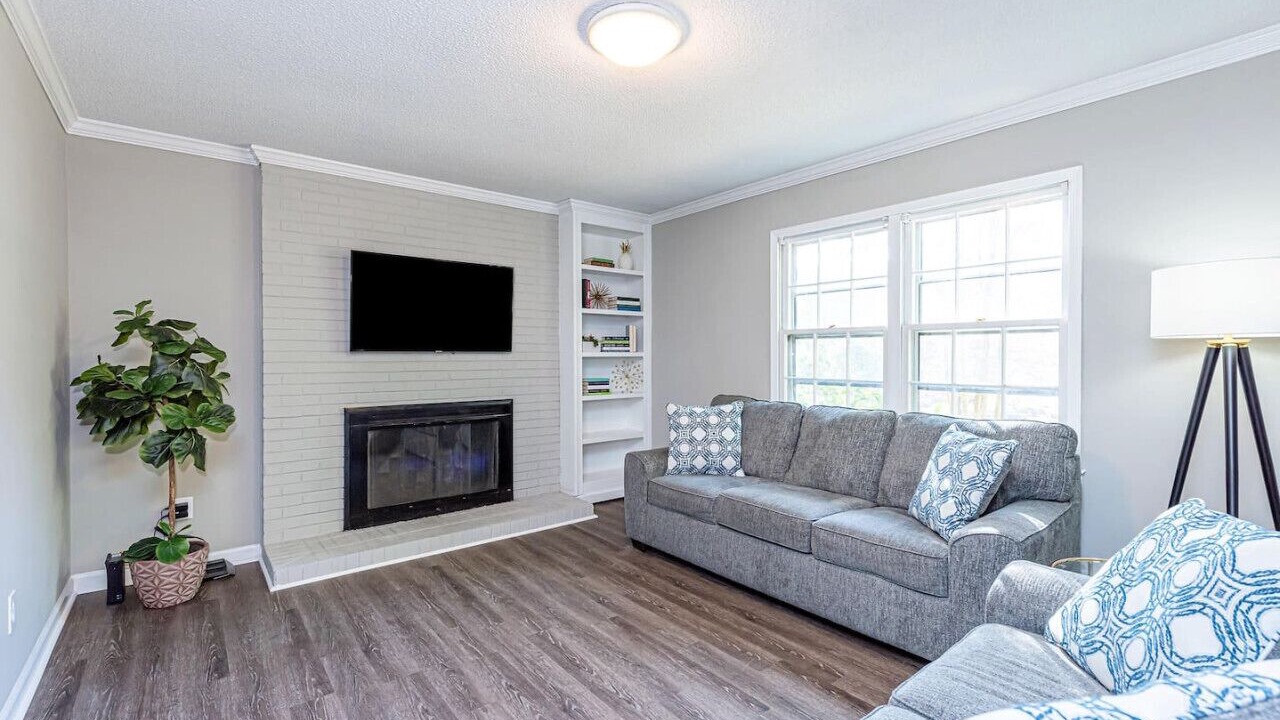 Photo of Livingroom in North Raleigh