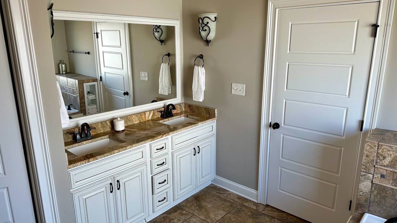 Photo of Bathroom in Riverwood Plantation