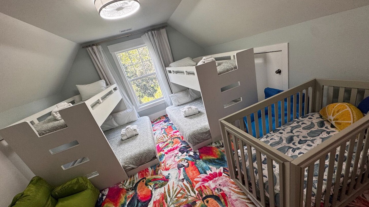 Photo of Bedroom in Folly Field