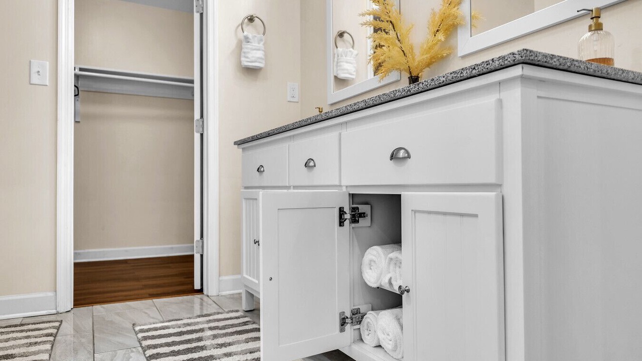 Photo of Bathroom in Garden City