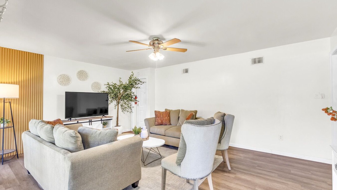 Photo of Bedroom in Garden City