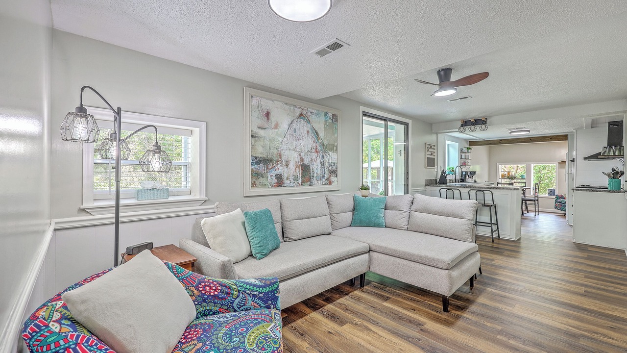 Photo of Livingroom in Russellville