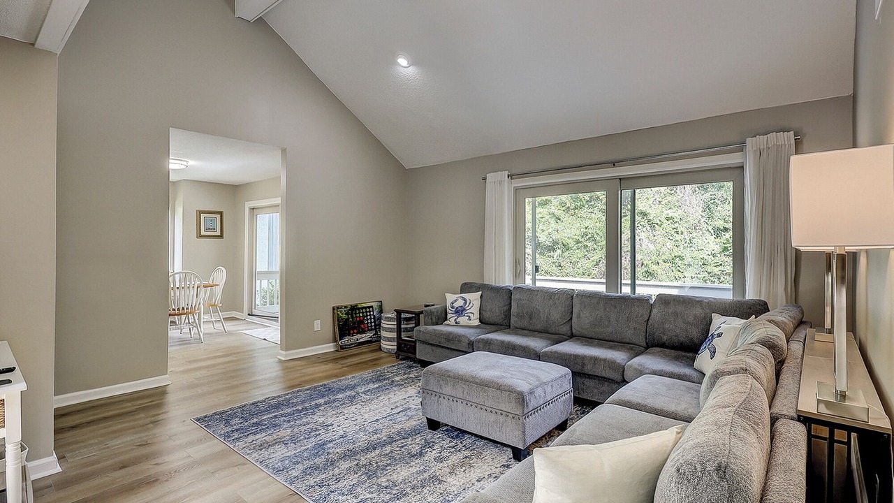 Photo of Livingroom in Lawton Woods