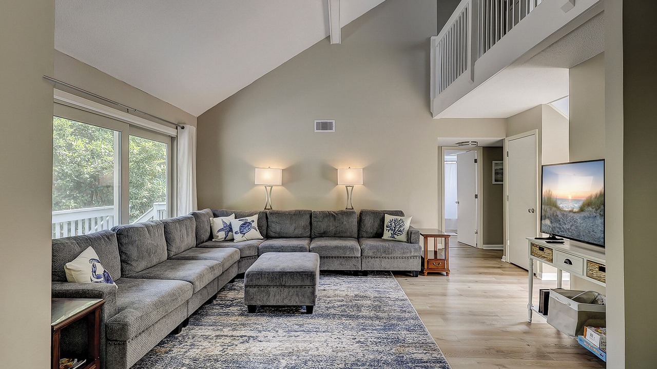 Photo of Livingroom in Lawton Woods