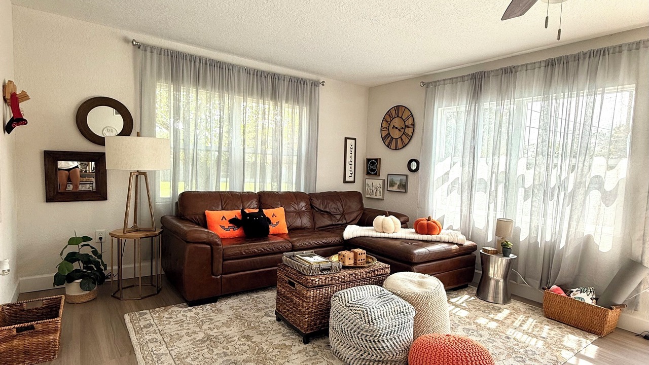 Photo of Livingroom in Eagle Lake