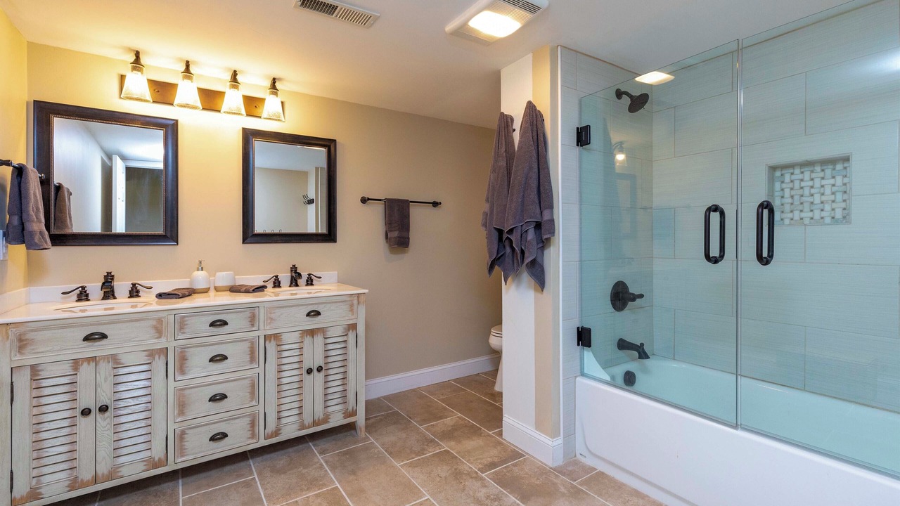 Photo of Bathroom in Hayesville