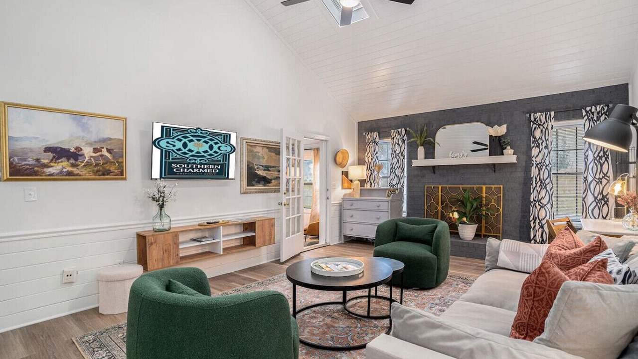 Photo of Livingroom in Charleston