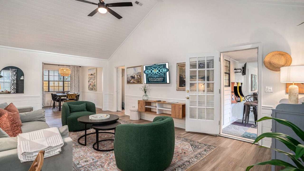 Photo of Livingroom in Charleston