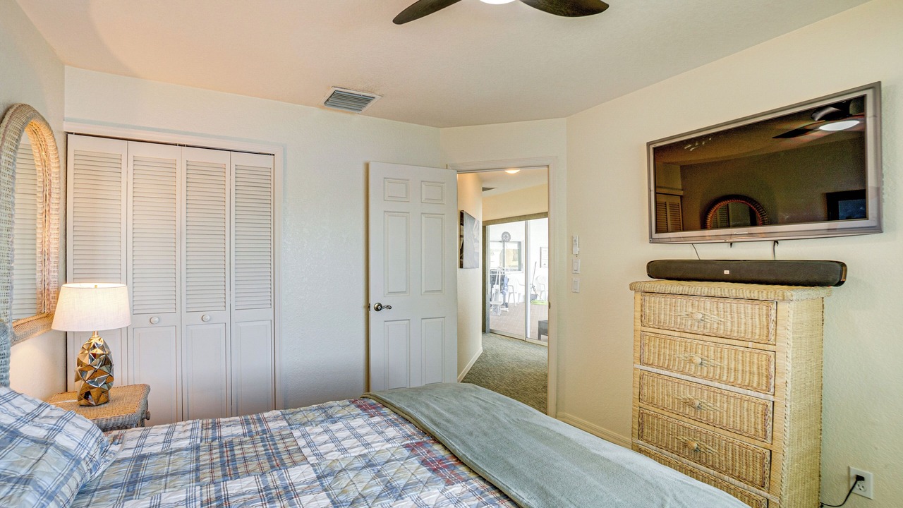 Photo of Bedroom in Lake Suzy