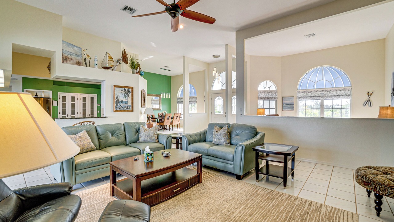 Photo of Livingroom in Lake Suzy