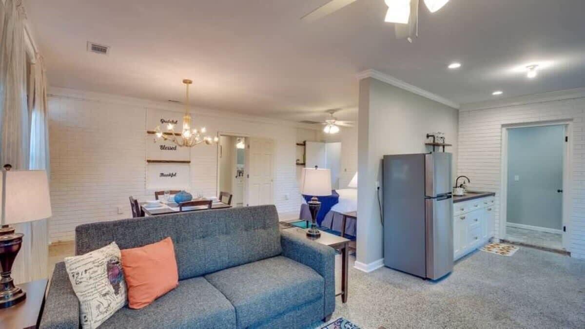 Photo of Livingroom in Thunderbolt