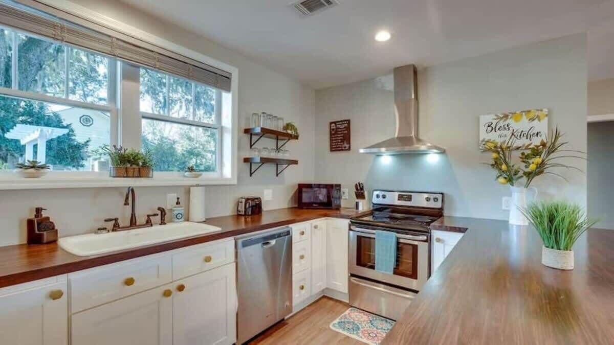 Photo of Kitchen in Thunderbolt