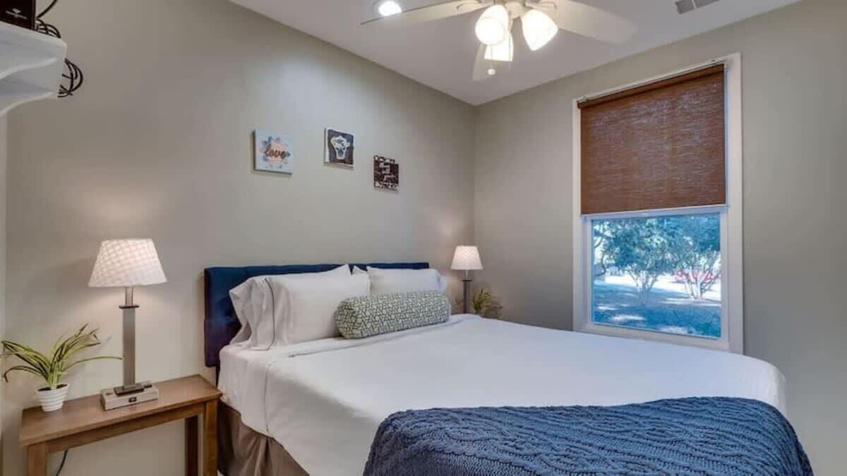 Photo of Bedroom in Thunderbolt
