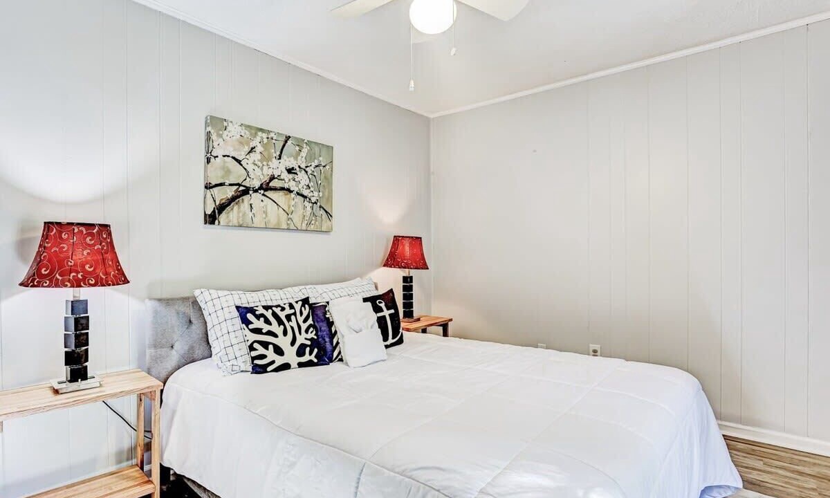 Photo of Bedroom in Whitemarsh Island