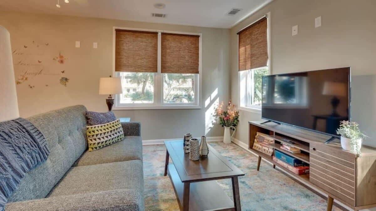 Photo of Livingroom in Thunderbolt
