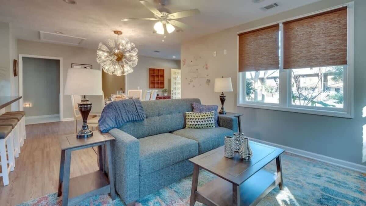 Photo of Livingroom in Thunderbolt