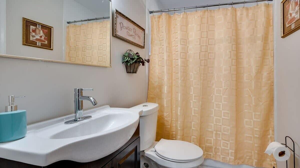 Photo of Bathroom in Garden City