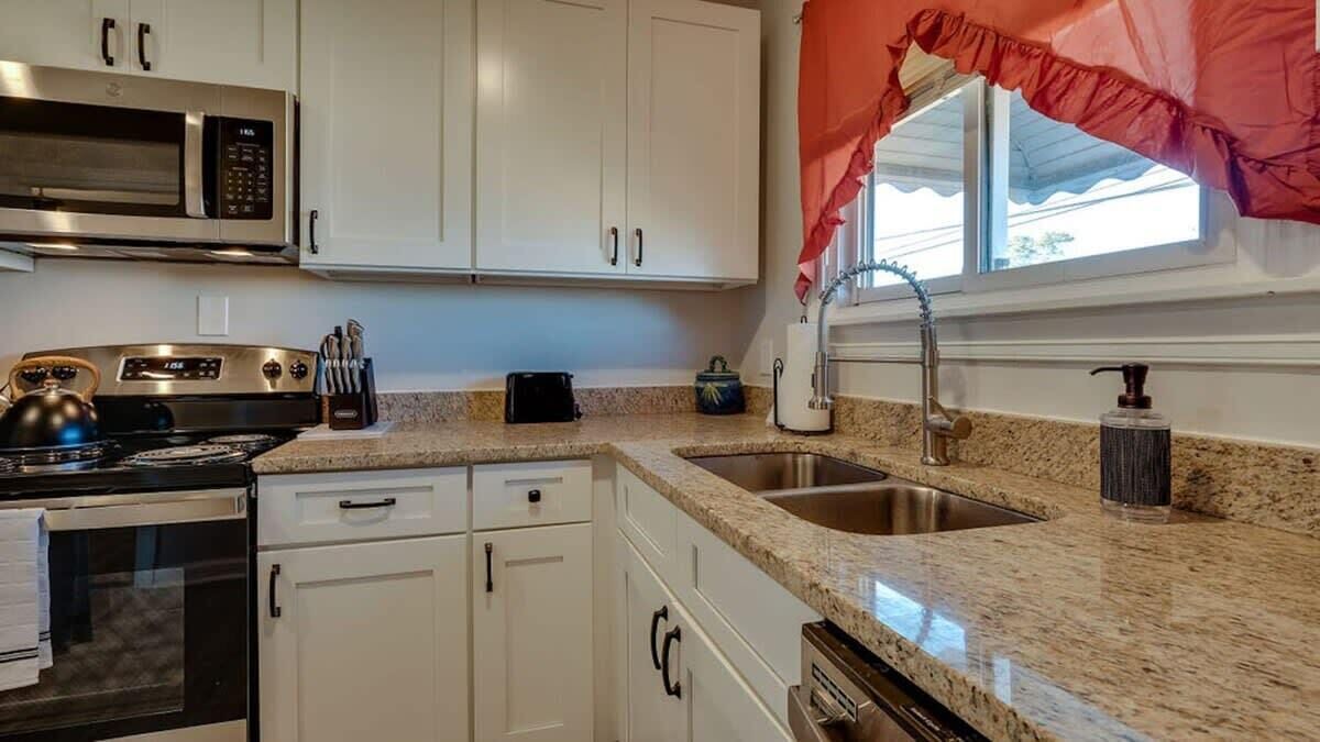 Photo of Kitchen in Garden City