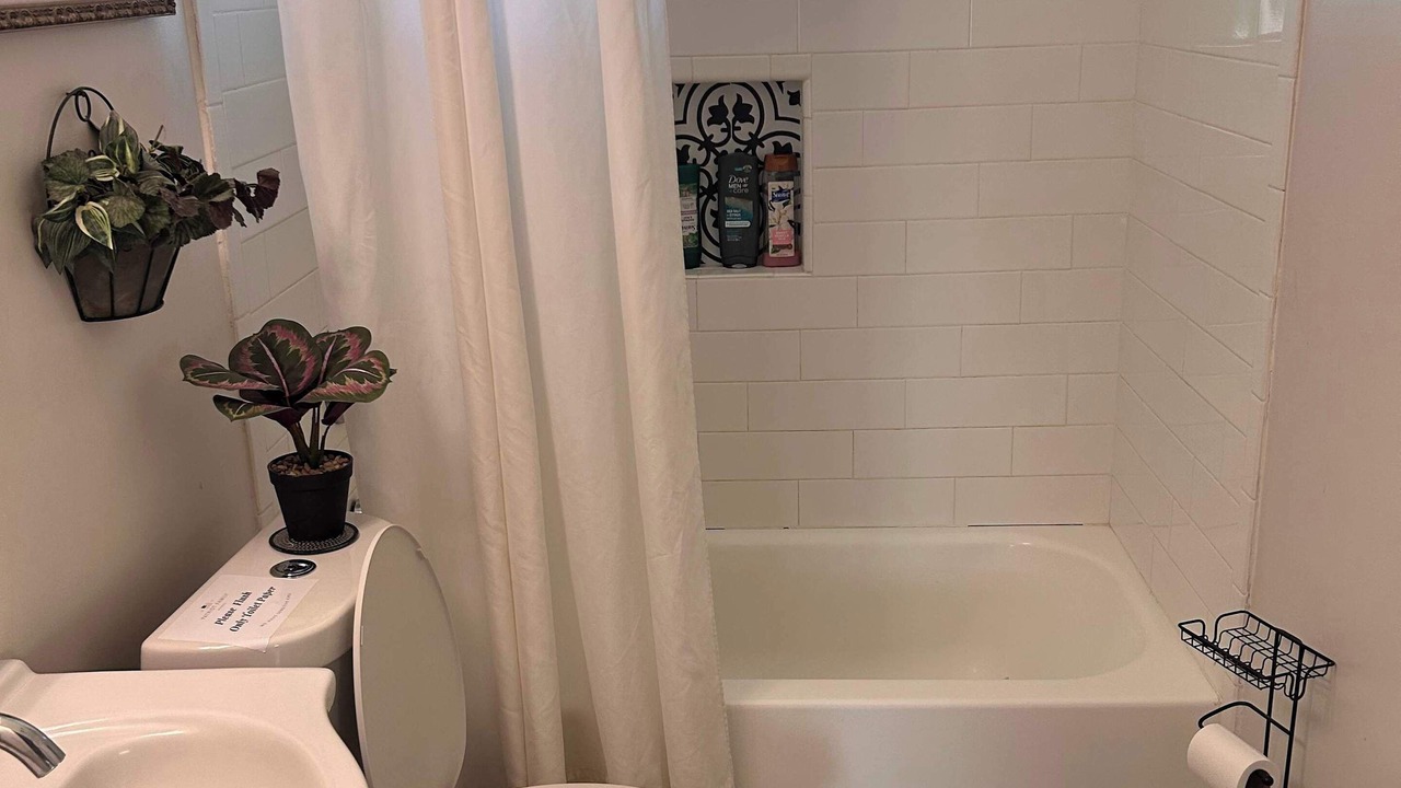 Photo of Bathroom in Garden City