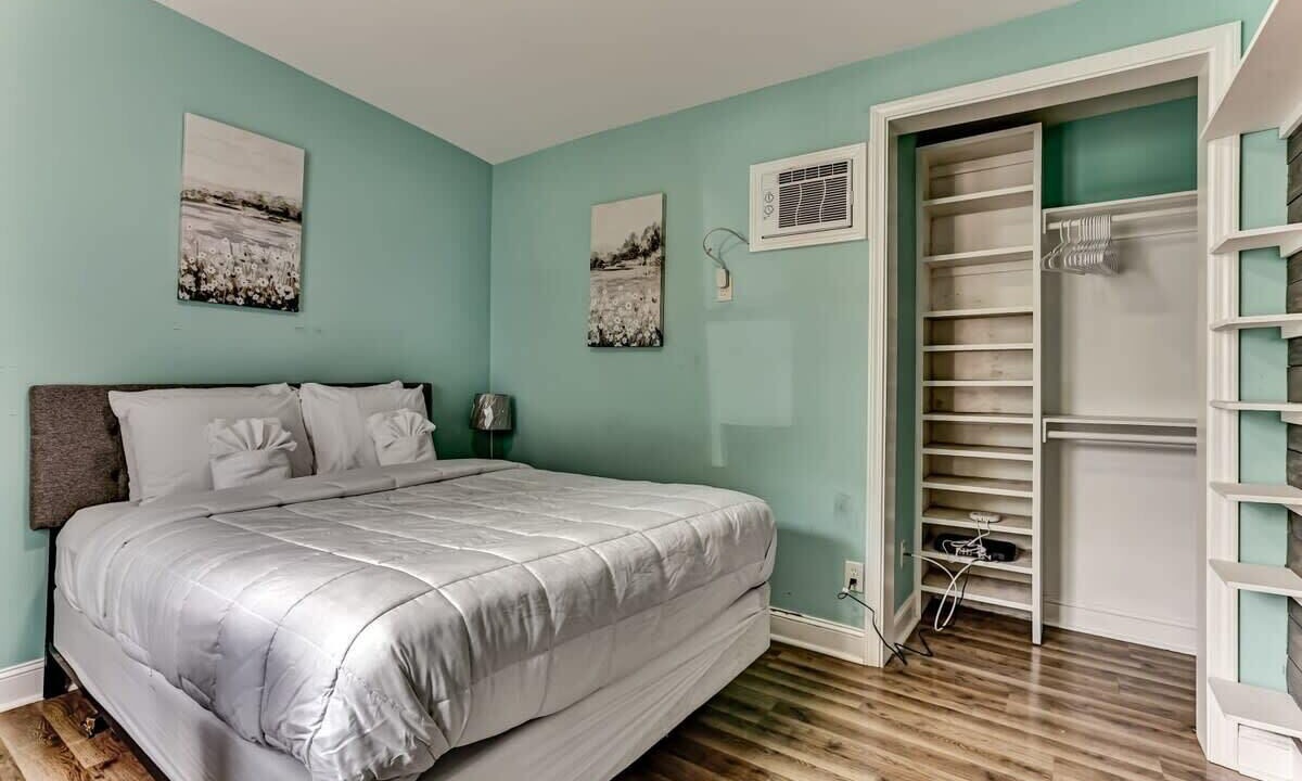 Photo of Bedroom in Montgomery