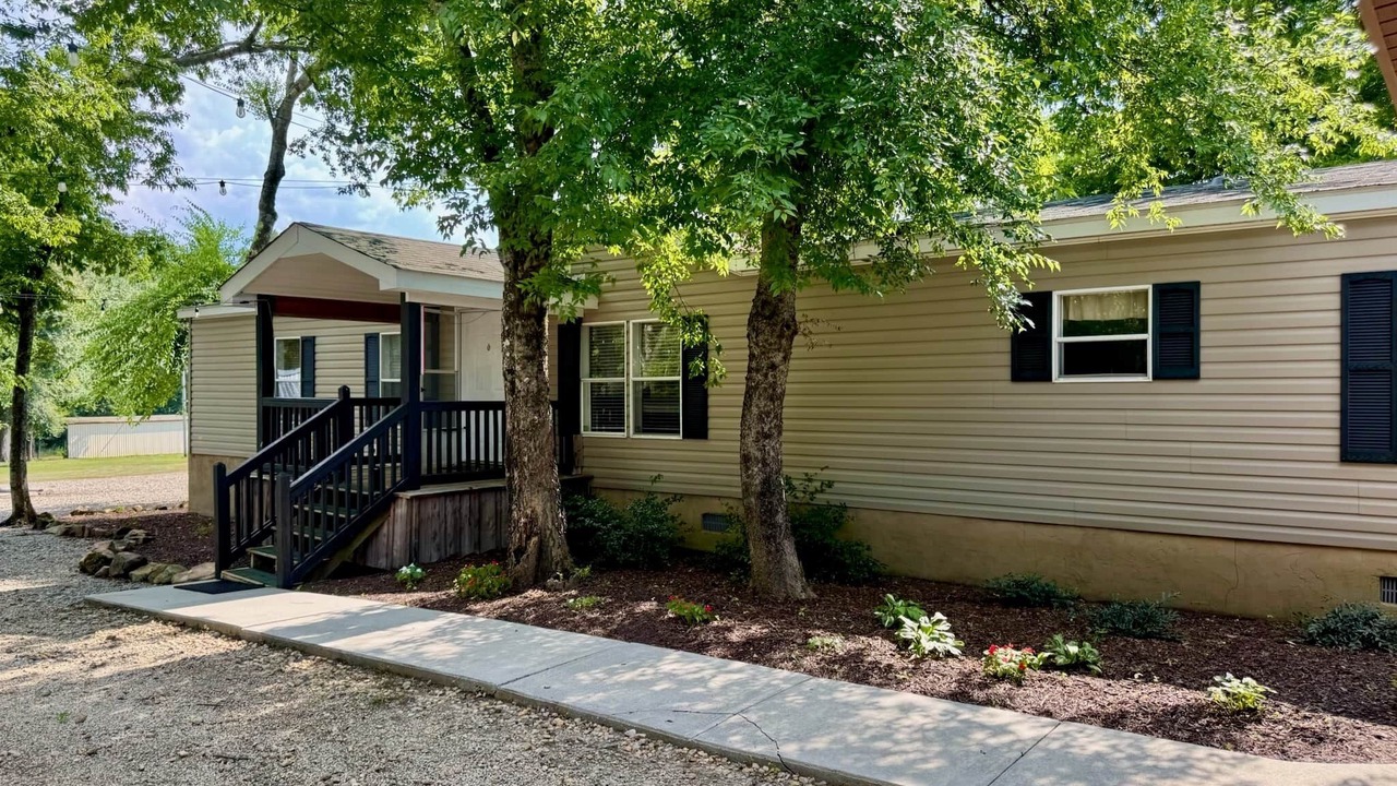 Photo of Others in Abbeville