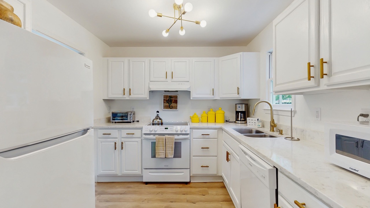 Photo of Kitchen in Beach Institute