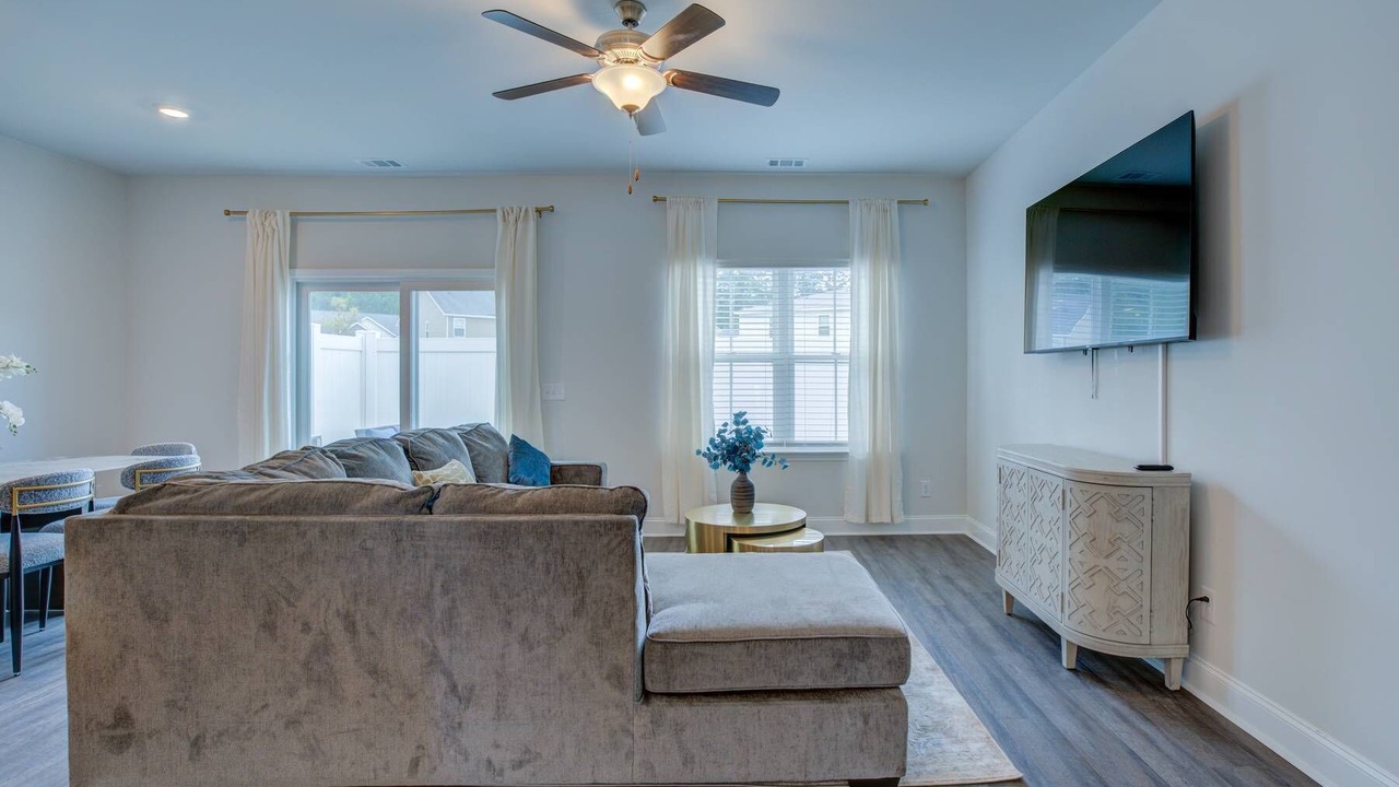 Photo of Livingroom in Pooler