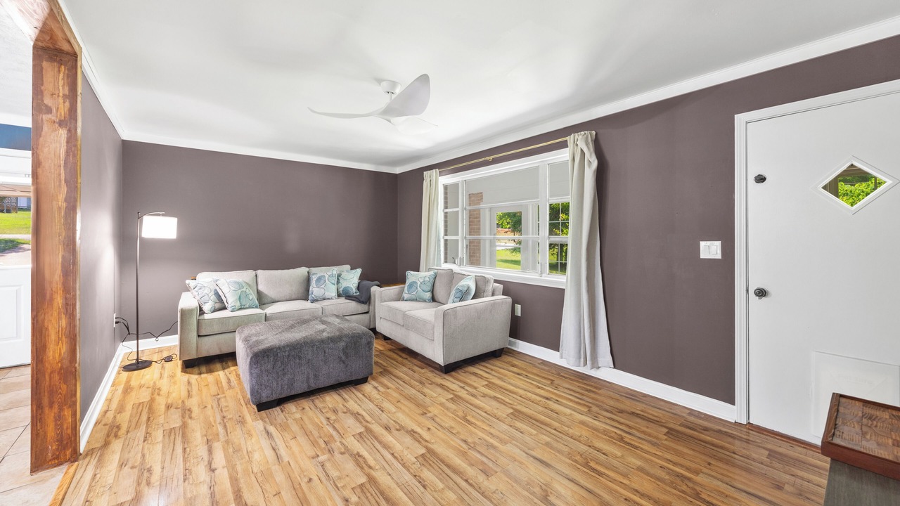 Photo of Livingroom in Seneca