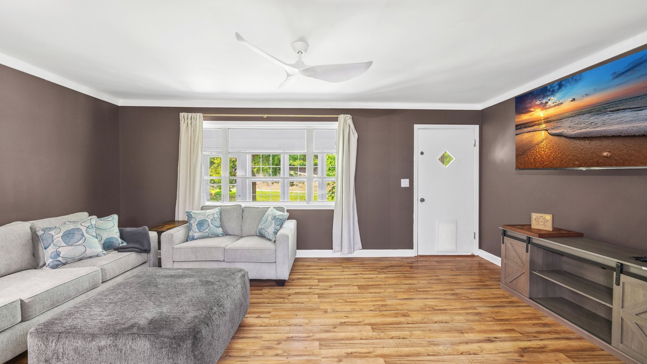 Photo of Livingroom in Seneca