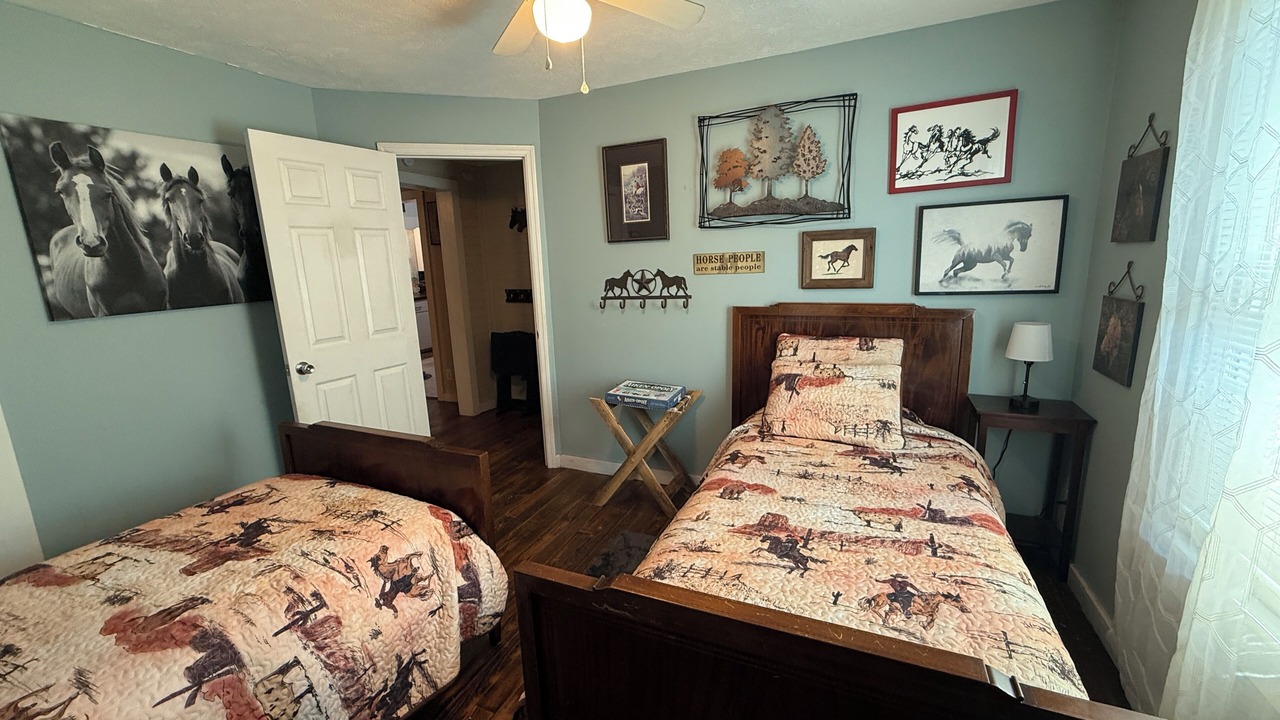 Photo of Bedroom in Warrenville