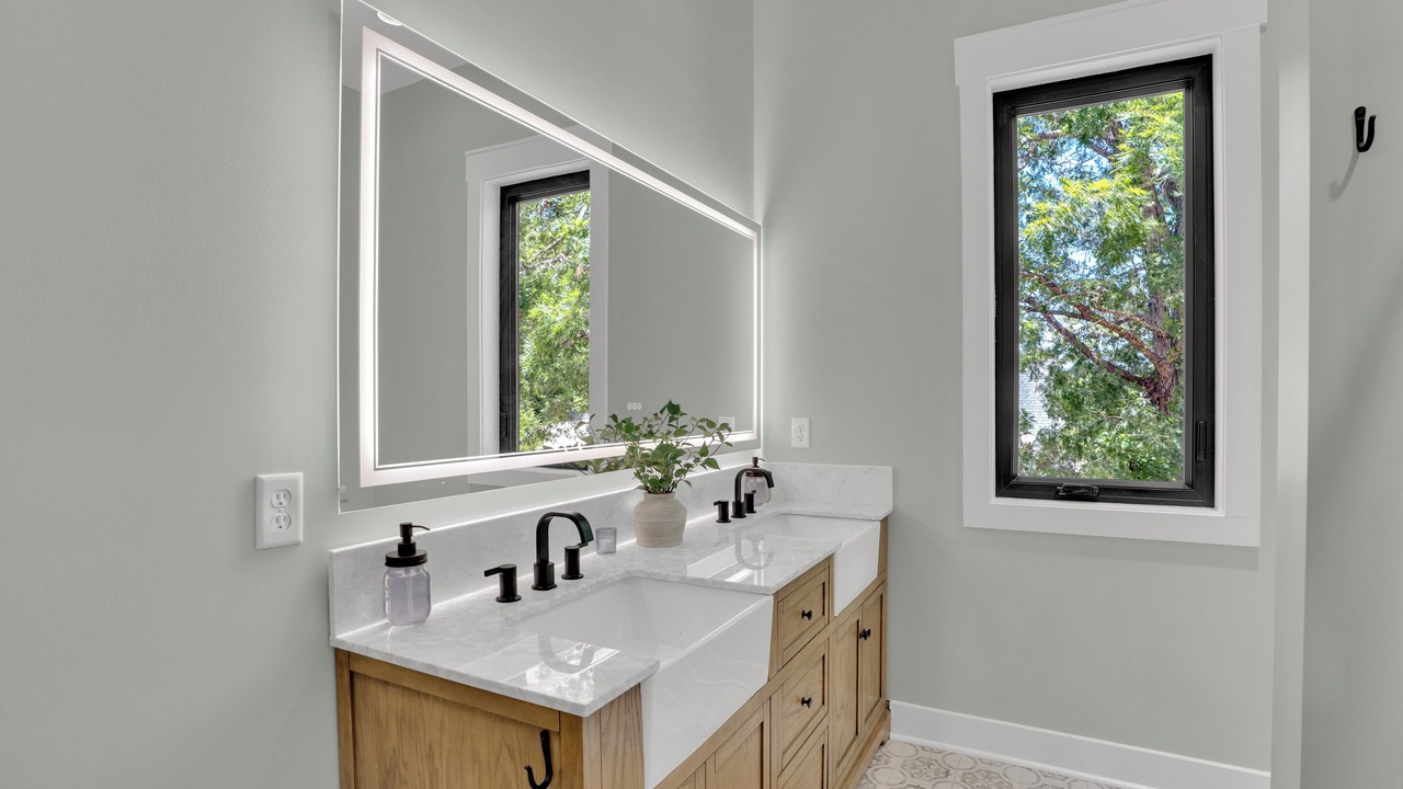 Photo of Bathroom in Chapin