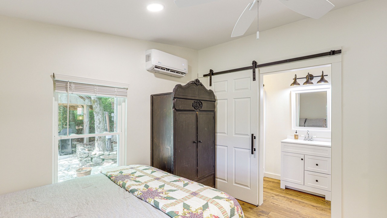 Photo of Bedroom in Cleveland