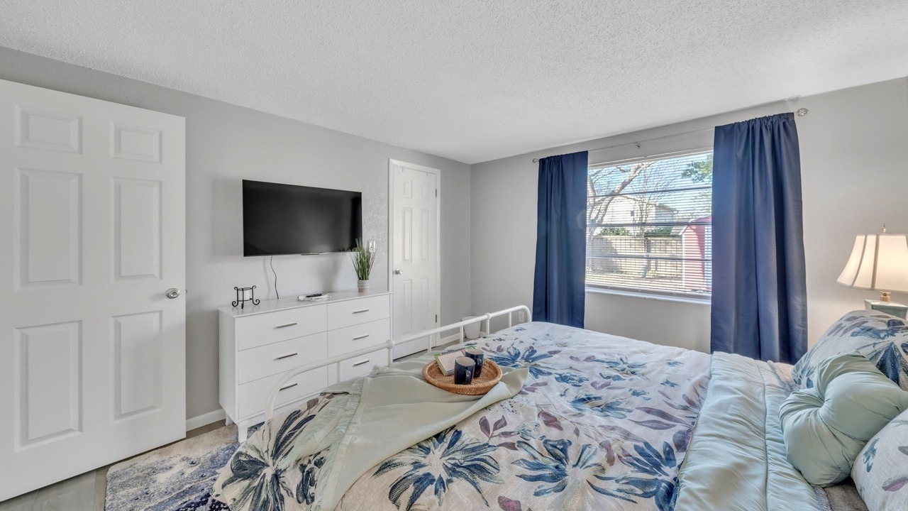 Photo of Bedroom in Seffner Community Alliance