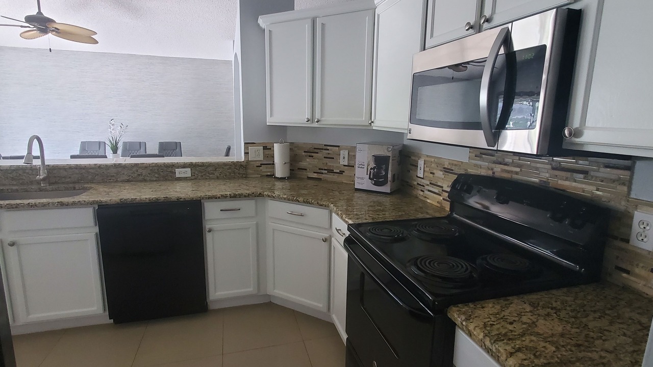 Photo of Kitchen in Crescent Lakes