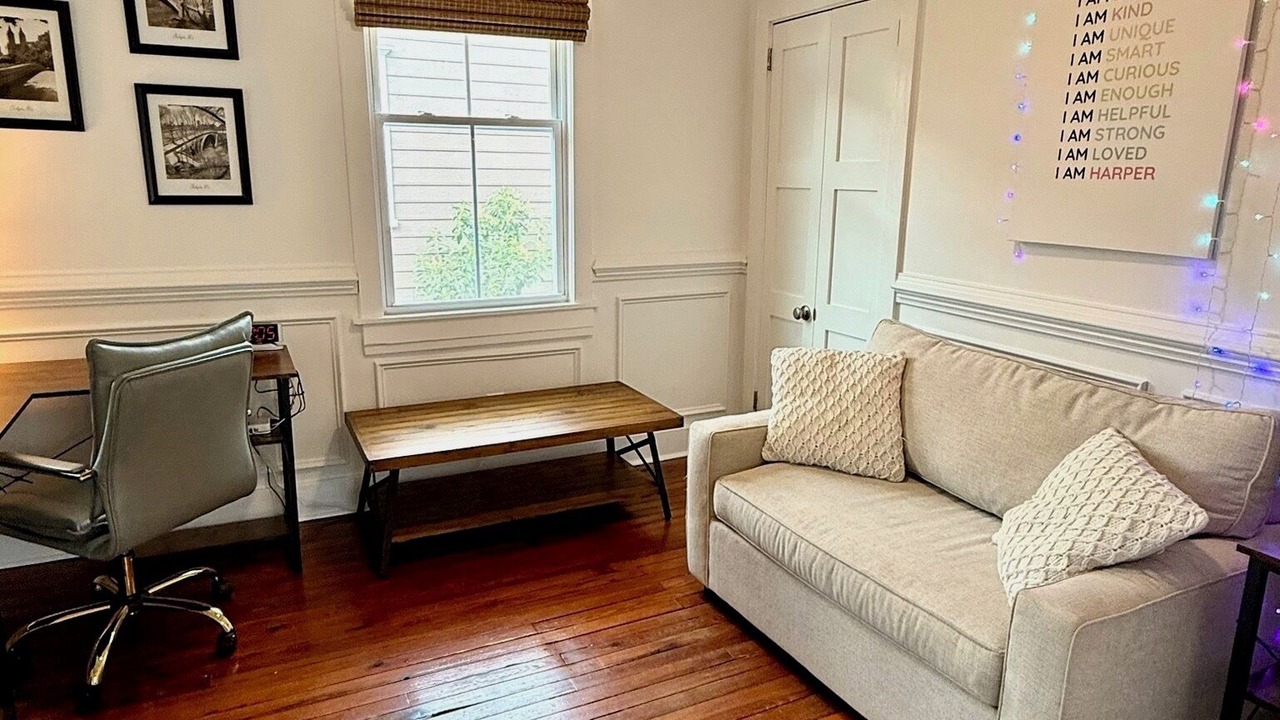 Photo of Livingroom in Westside
