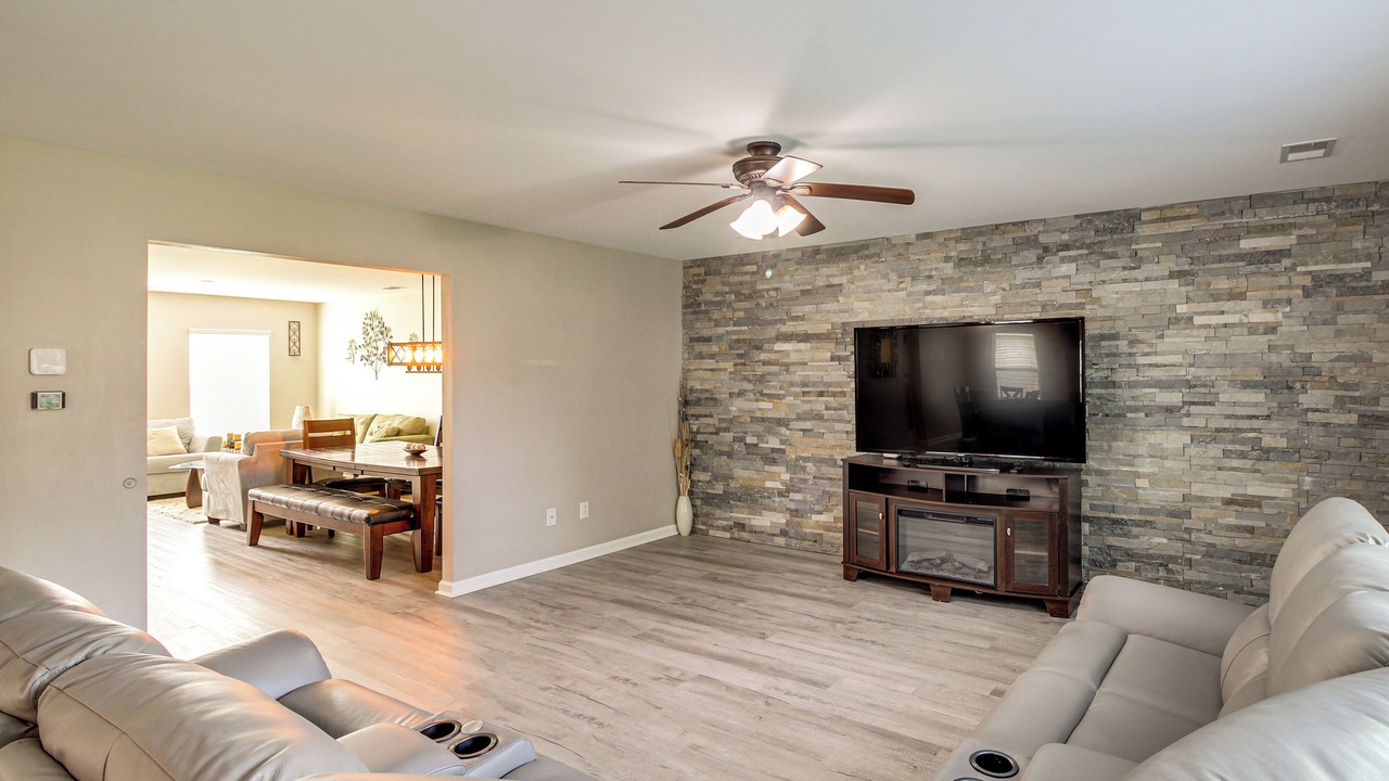 Photo of Bedroom in Pooler