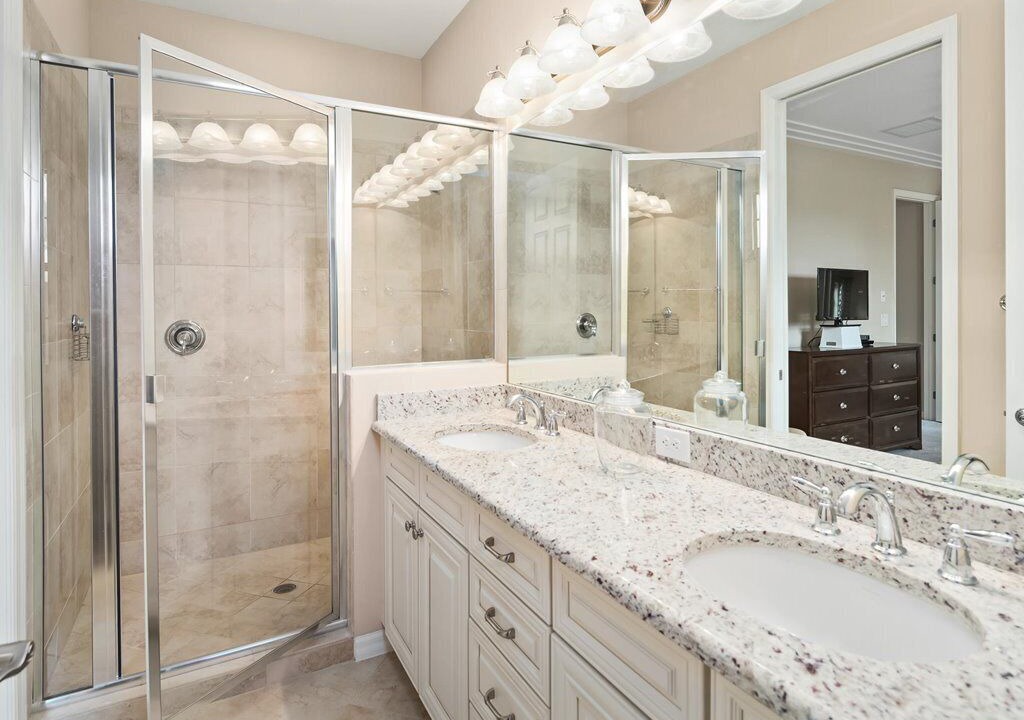 Photo of Bathroom in Ole