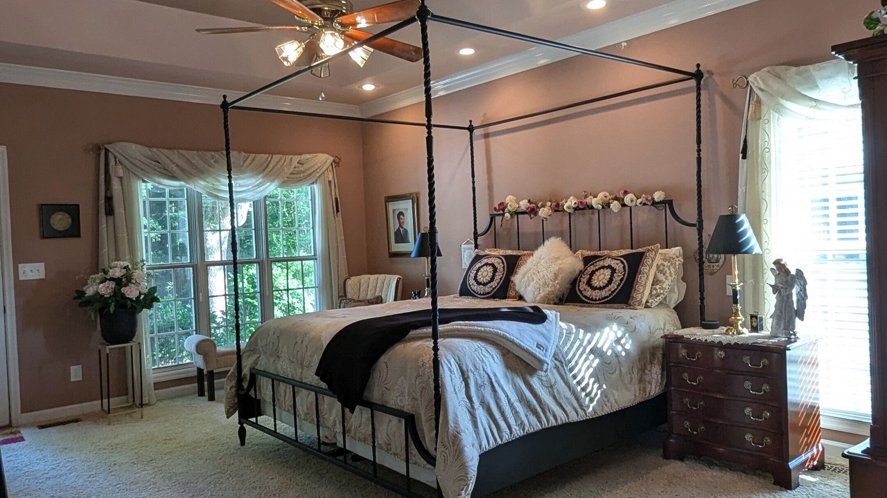 Photo of Bedroom in Conway