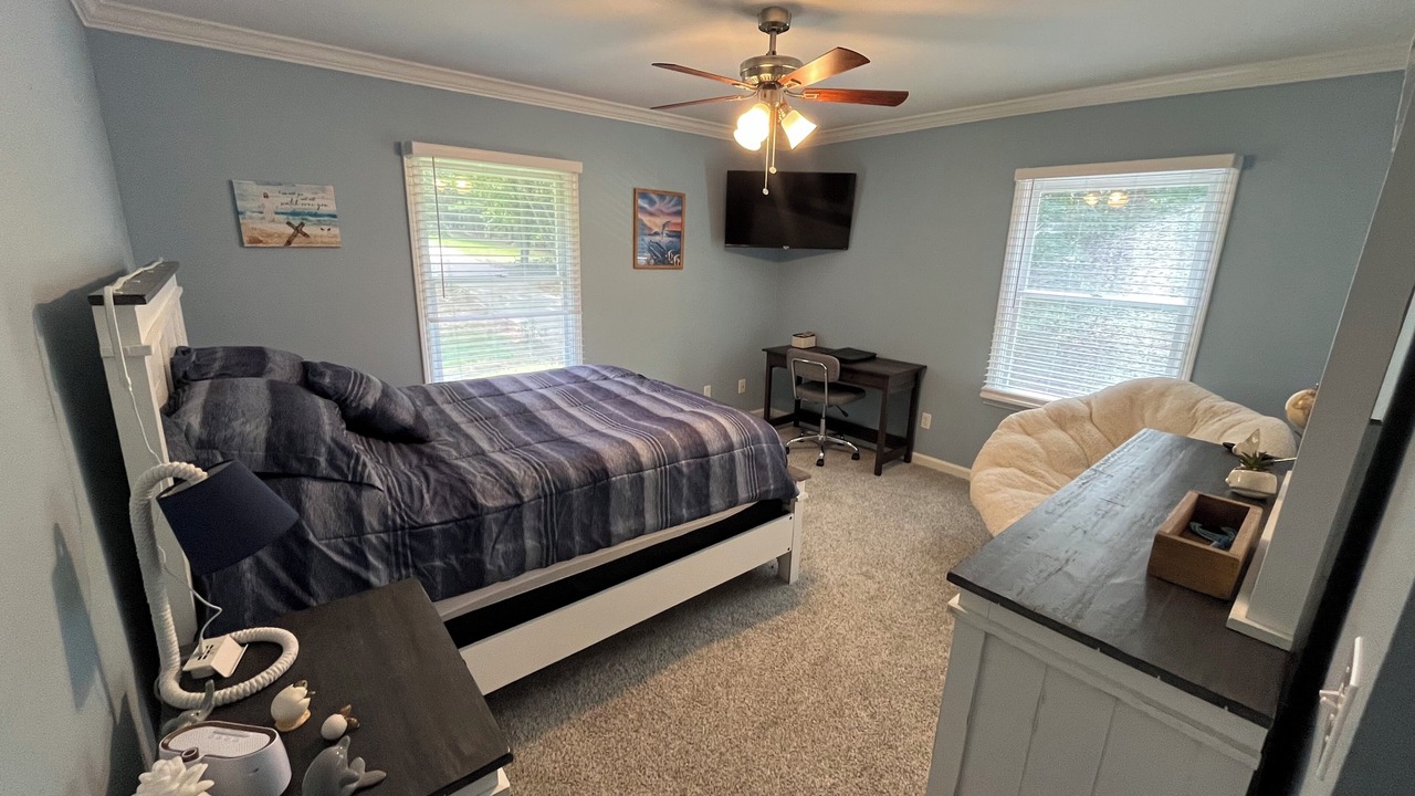 Photo of Bedroom in Townville